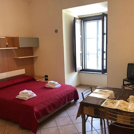 Guest House Via Poerio 卡坦扎罗 外观 照片