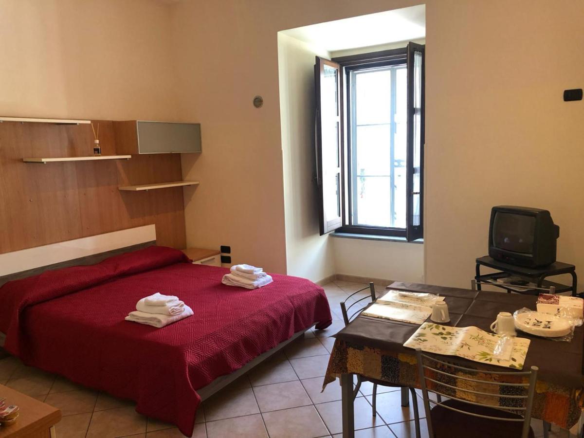 Guest House Via Poerio 卡坦扎罗 外观 照片